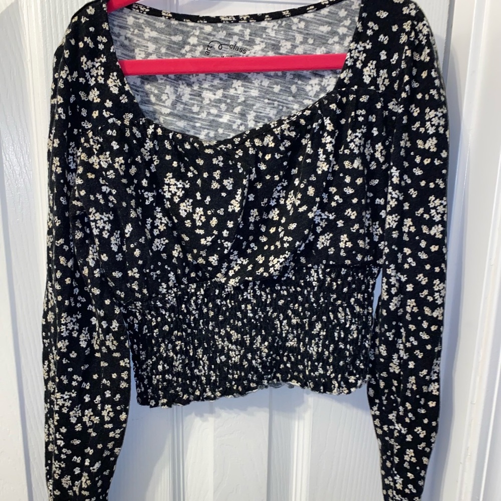 Girls 7/8 medium floral crop top